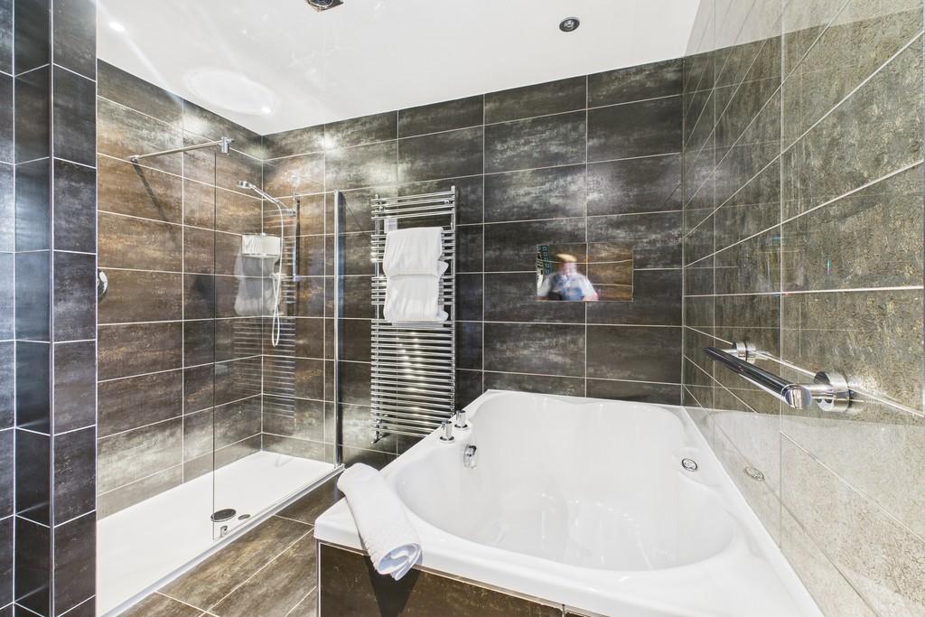 En Suite Bathroom