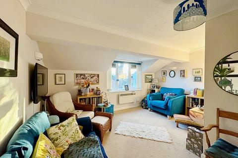 2 bedroom apartment for sale, Oaklands Court, Warwick Road, Kenilworth