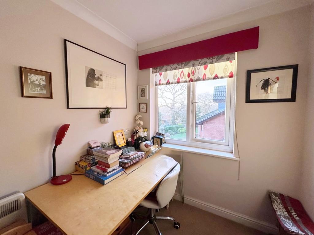 Bedroom Twp or Study