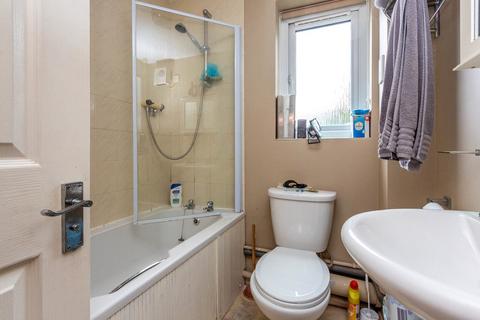 undefined, Oliver Close, Rushden NN10