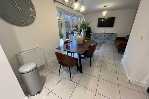 4 bedroom detached house for sale, Furrow Close , Newark