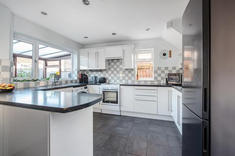 3 bedroom end of terrace house for sale, Beaulieu Gardens, Camberley GU17