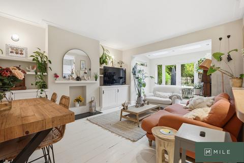 2 bedroom apartment for sale, Chambers Lane, London