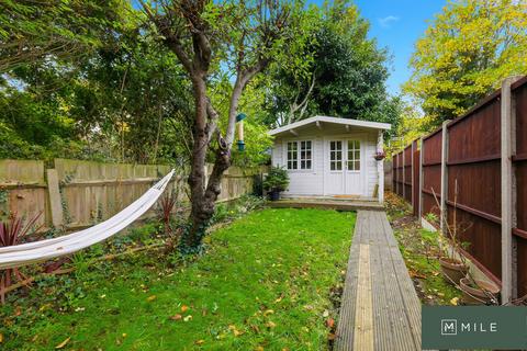2 bedroom apartment for sale, Chambers Lane, London