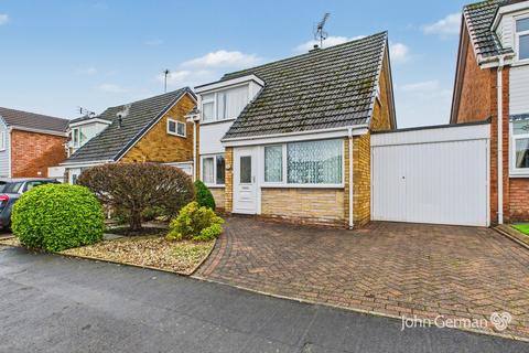 2 bedroom link detached house for sale, Cedar Way, Stafford