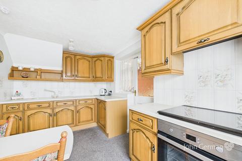 2 bedroom link detached house for sale, Cedar Way, Stafford