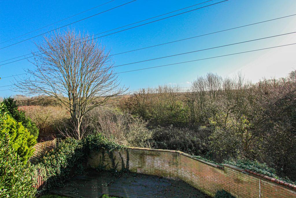 Backs on to Nene Valley