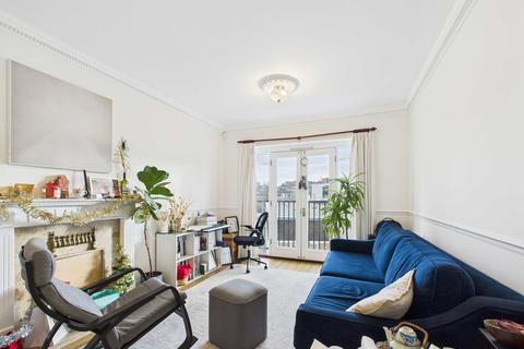 2 bedroom apartment to rent, Leathermarket Court, Bermondsey