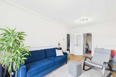 2 bedroom apartment to rent, Leathermarket Court, Bermondsey