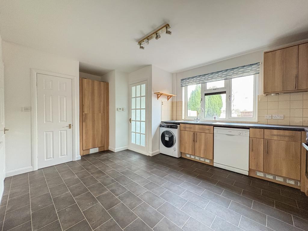Kitchen (2)