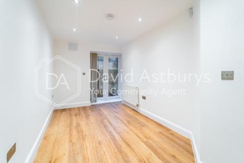 2 bedroom flat to rent, Newington Green Road, Islington, London