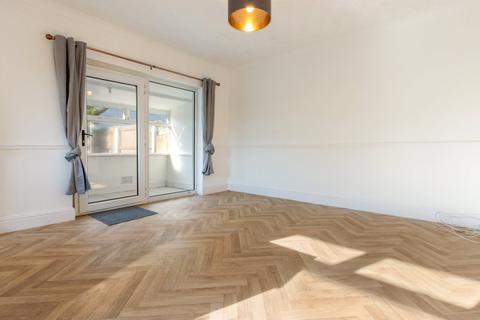 3 bedroom semi-detached house for sale, Columbia Road, Grimsby, North East Lincs, DN32