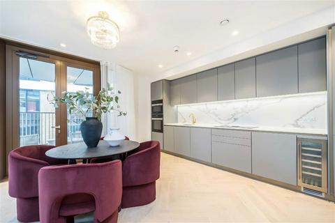 2 bedroom flat for sale, Triptych Place, London SE1