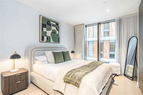 2 bedroom flat for sale, Triptych Place, London SE1