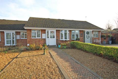 2 bedroom bungalow for sale, Oak Road, New Milton, Hampshire, BH25
