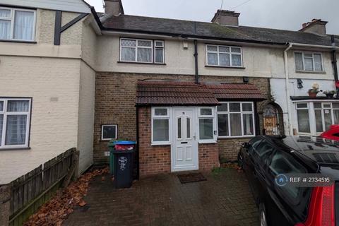 3 bedroom detached house to rent, Normans Mead, London, NW10
