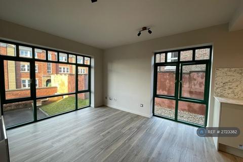 2 bedroom flat to rent, Bridge Street, Macclesfield, SK11