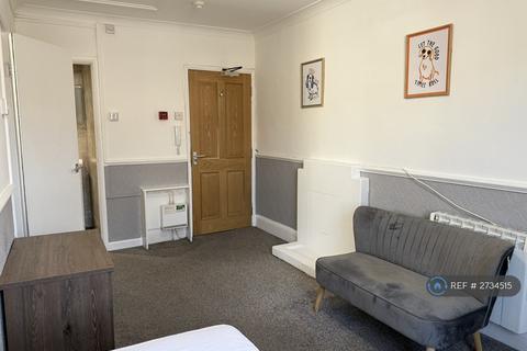 Studio to rent, Evelyn Place, Plymouth, PL4