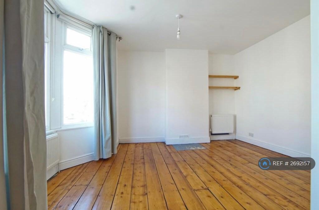 First Floor Front Bedroom