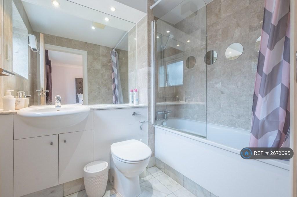 Bedroom 1 Ensuite