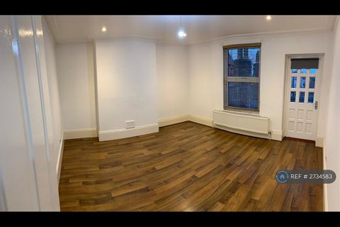 1 bedroom flat to rent, Crouch End, London, N8