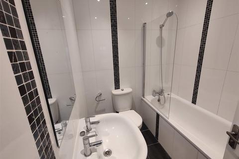 2 bedroom flat to rent, Kingsmead Road, SW2
