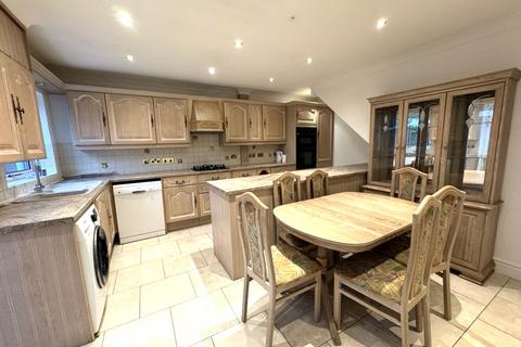 3 bedroom end of terrace house to rent, Greenacre, Knaphill GU21