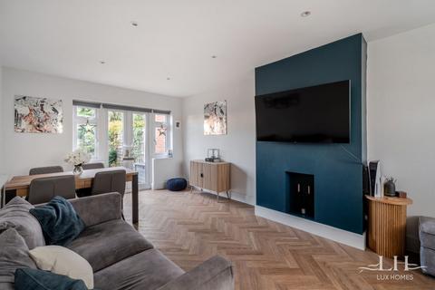 3 bedroom semi-detached house for sale, Maybank Avenue, Hornchurch