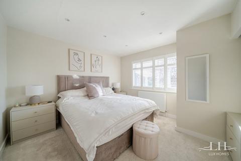 3 bedroom semi-detached house for sale, Maybank Avenue, Hornchurch