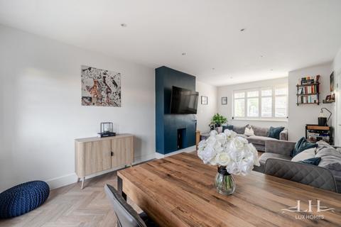 3 bedroom semi-detached house for sale, Maybank Avenue, Hornchurch