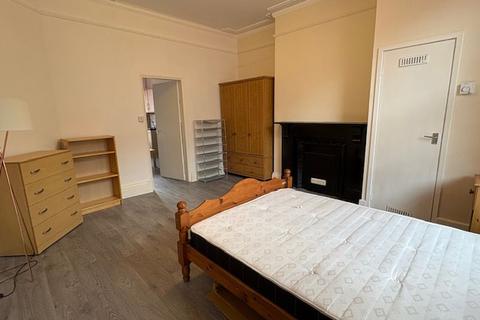 1 bedroom apartment to rent, 9 Inglewood Terrace, Leeds