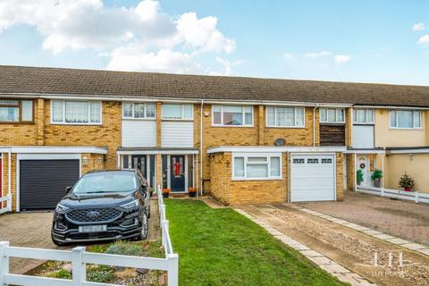 3 bedroom terraced house for sale - Manston Way, Hornchurch