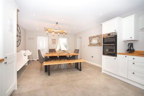 undefined, Malltraeth, Bodorgan, Isle of Anglesey, LL62