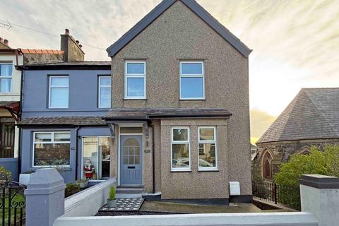 4 bedroom terraced house for sale, Twthill East, Caernarfon, Gwynedd, LL55