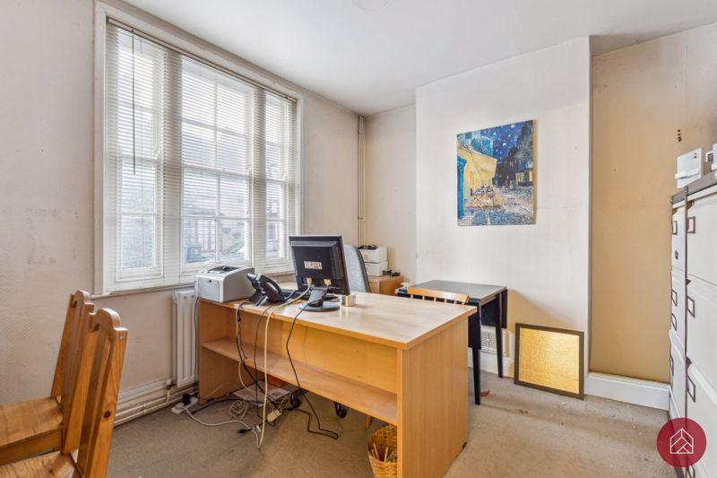 Photo Back Office
