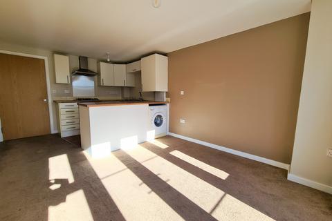 2 bedroom flat to rent, Millbrook Road East, Southampton SO15