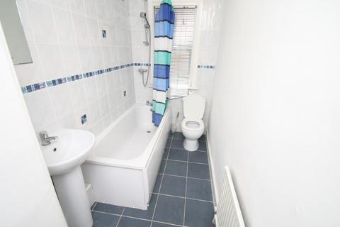 4 bedroom terraced house to rent, Roman Grove, Leeds, West Yorkshire, UK, LS8