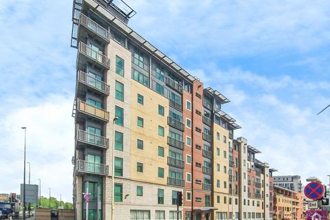 2 bedroom flat for sale, City Point, 156 Chapel Street, Manchester City Centre, M3