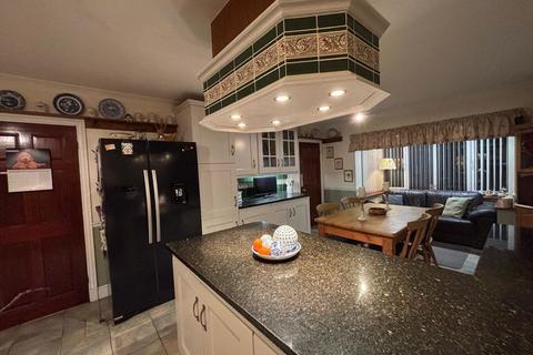 4 bedroom detached house for sale, Upper Landywood Lane, Cheslyn Hay, WS6 7AU