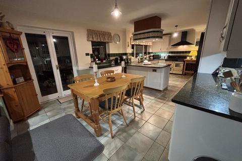 4 bedroom detached house for sale, Upper Landywood Lane, Cheslyn Hay, WS6 7AU