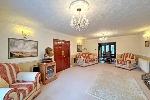 4 bedroom detached house for sale, Upper Landywood Lane, Cheslyn Hay, WS6 7AU