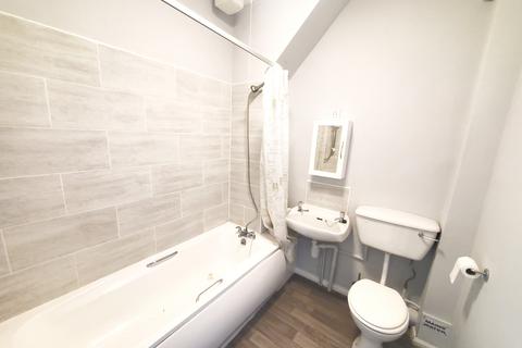 1 bedroom flat to rent, Promenade, Whitley Bay NE26