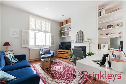 2 bedroom apartment to rent, 34B Disraeli Road, London, SW15
