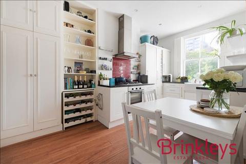 2 bedroom apartment to rent, 34B Disraeli Road, London, SW15