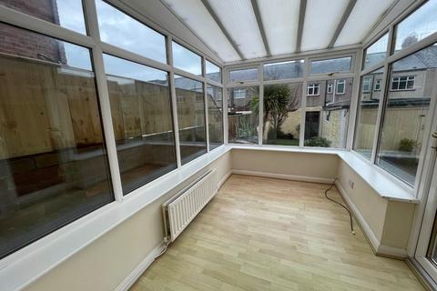 3 bedroom terraced house to rent, Claremont Road, Whitley Bay.  NE26 3TW