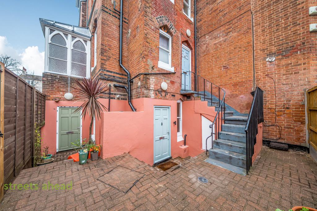 F679148c-6879-40c...