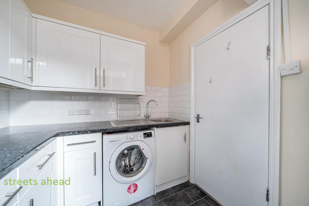 Beeb9841-af6b-4e8...