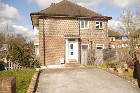 2 bedroom maisonette to rent, Plough Lane, Wallington SM6
