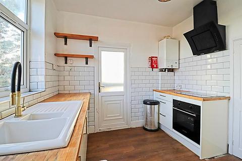 2 bedroom apartment for sale, Pall Mall, Leigh-On-Sea
