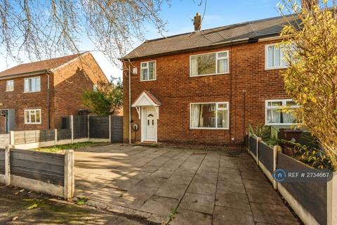 3 bedroom semi-detached house to rent, Wythenshawe Road, Manchester, M23
